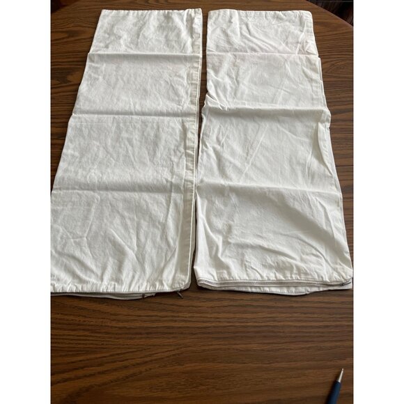 Freund sanforized broadcloth zippered white  pillow protector 21x30 - Picture 1 of 5
